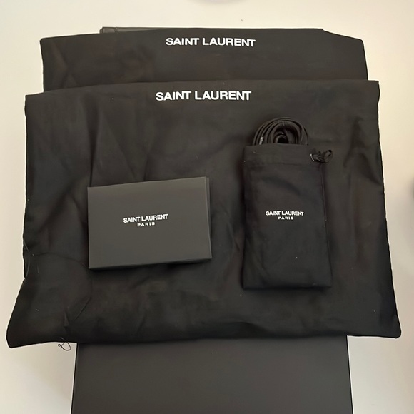 Saint Laurent Distressed Logo Sneaker 11/44 - Picture 8 of 8